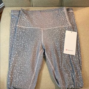 NWT lululemon Align HR Size 4 Leggings 28”